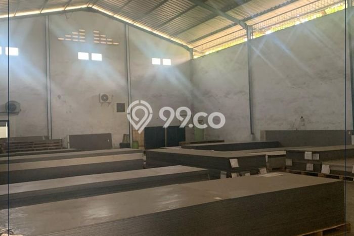 Gudang Dijual di Tangerang LT 585m2 & LB 420m2 Lokasi Terbaik! Gudang Dijual di Tangerang LT 585m2 & LB 420m2 Lokasi Terbaik!