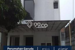 Hunian Elit LB 200m2 Siap Pakai Desain Elegan di Rempoa, Tangerang Selatan Hunian Elit LB 200m2 Siap Pakai Desain Elegan di Rempoa, Tangerang Selatan