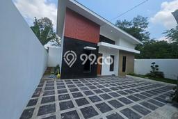 Rumah Modern Minimalis 3 Kamar Bisa Langsung Pindah di Godean Rumah Modern Minimalis 3 Kamar Bisa Langsung Pindah di Godean