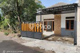 Rumah Modern Cantik 3 Kamar Bisa Langsung Pindah di Sleman Rumah Modern Cantik 3 Kamar Bisa Langsung Pindah di Sleman