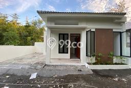 Rumah Modern LB/LT 40m2/76m2 Siap Huni di Bantul, Yogyakarta Rumah Modern LB/LT 40m2/76m2 Siap Huni di Bantul, Yogyakarta