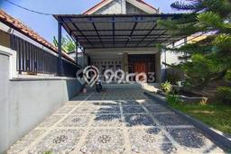 Dijual Cepat Rumah Bagus Siap Huni LB 275m2 di Kuningan, Kuningan Dijual Cepat Rumah Bagus Siap Huni LB 275m2 di Kuningan, Kuningan