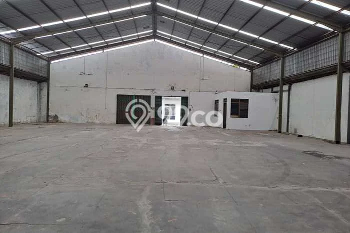 Unit Gudang Disewa Lokasi Semarang Barat, Semarang Spesifikasi Luas Bangunan 800m2 Unit Gudang Disewa Lokasi Semarang Barat, Semarang Spesifikasi Luas Bangunan 800m2