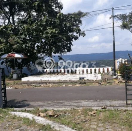 Hunian Impian Keluarga! Rumah Mewah area Banyumanik, Semarang, LT 186m2m² Bangunan 69m2m² Hunian Impian Keluarga! Rumah Mewah area Banyumanik, Semarang, LT 186m2m² Bangunan 69m2m²