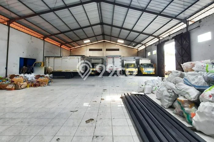 Gudang bagus disewakan di Semarang Barat Semarang dengan LB 2000m2 harga sewa terbaik Gudang bagus disewakan di Semarang Barat Semarang dengan LB 2000m2 harga sewa terbaik