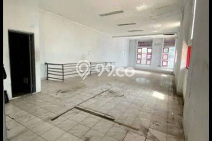 Ruko Disewakan di Area Ramai Banyumanik, Semarang Ruko Disewakan di Area Ramai Banyumanik, Semarang