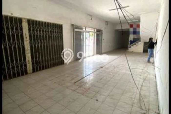 Ruko Disewakan di Area Ramai Banyumanik, Semarang Ruko Disewakan di Area Ramai Banyumanik, Semarang