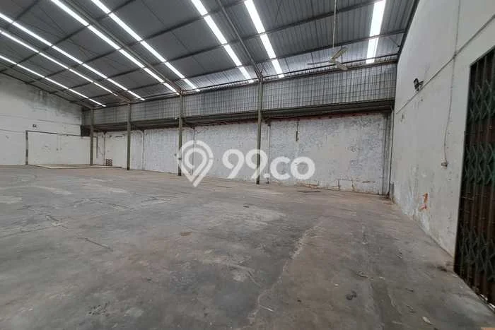 Unit Gudang Disewa Lokasi Semarang Barat, Semarang Spesifikasi Luas Bangunan 800m2 Unit Gudang Disewa Lokasi Semarang Barat, Semarang Spesifikasi Luas Bangunan 800m2