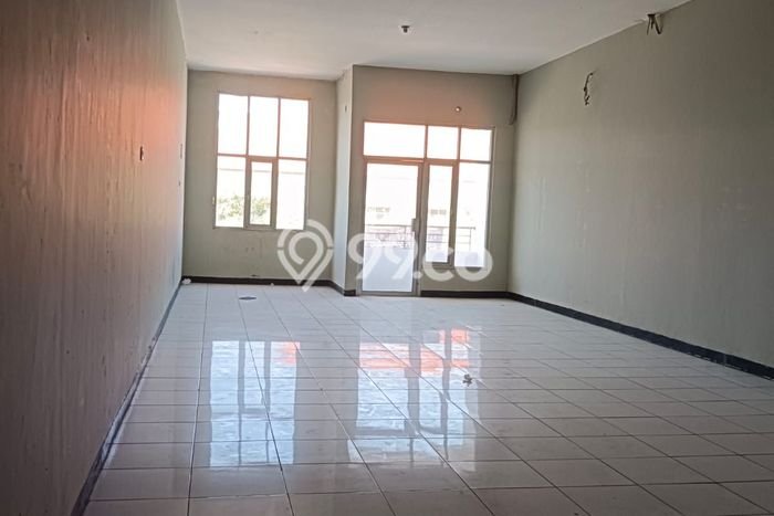 PRIME LOCATION! Ruko di Semarang Barat, Luas 200m2m², Area Ramai, Ready Pakai PRIME LOCATION! Ruko di Semarang Barat, Luas 200m2m², Area Ramai, Ready Pakai