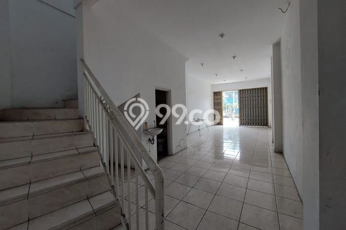 Disewakan Ruko Kawasan Semarang Barat, Luas 90m2m², Kawasan Berkembang Disewakan Ruko Kawasan Semarang Barat, Luas 90m2m², Kawasan Berkembang