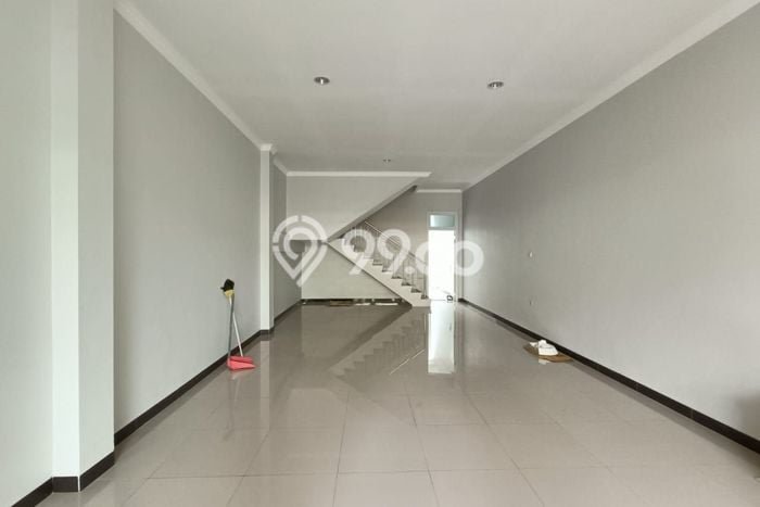 Ruko Dijual di Prime Area Semarang Luas 200m2 Ruko Dijual di Prime Area Semarang Luas 200m2