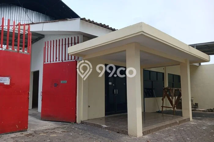 Disewakan Gudang komersial di Semarang Barat luas bangunan 750m2 Disewakan Gudang komersial di Semarang Barat luas bangunan 750m2