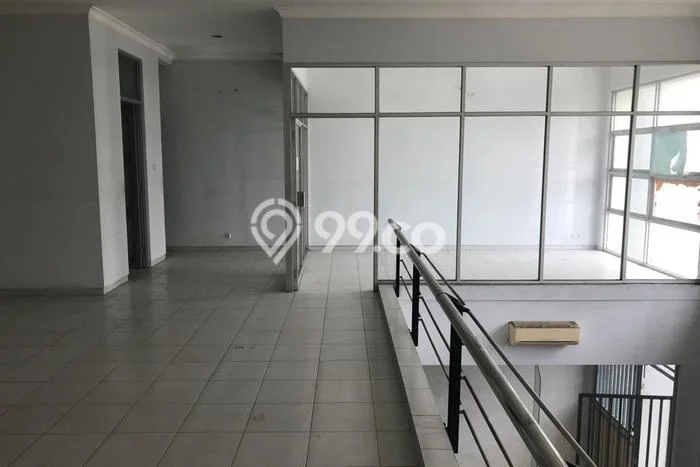 Unit Kantor Paling Strategis di Semarang Tengah Semarang dengan LB 700m2 Unit Kantor Paling Strategis di Semarang Tengah Semarang dengan LB 700m2