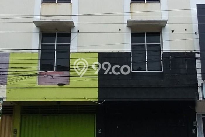 Ruko untuk disewa di Semarang Tengah punya LT 63m2 & LB 180m2 harga sewa kompetitif Ruko untuk disewa di Semarang Tengah punya LT 63m2 & LB 180m2 harga sewa kompetitif