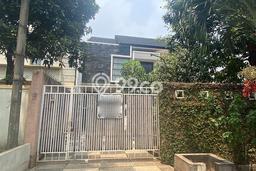 Siap Huni Rumah Mewah 4 Kamar di Duren Sawit Dekat ke Mana Pun Siap Huni Rumah Mewah 4 Kamar di Duren Sawit Dekat ke Mana Pun