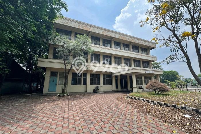 Unit Pabrik Dijual di Taman Sidoarjo Luas Tanah 320000m2, Luas Bangunan 80000m2 Unit Pabrik Dijual di Taman Sidoarjo Luas Tanah 320000m2, Luas Bangunan 80000m2