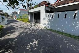 Dijual Cepat Rumah Favorit Siap Huni LB 170m2 di Depok, Sleman Dijual Cepat Rumah Favorit Siap Huni LB 170m2 di Depok, Sleman