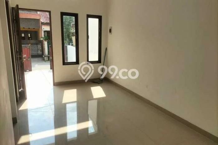 Jual Rumah Eksklusif 3 KT di Grand Wisata, Bekasi Jual Rumah Eksklusif 3 KT di Grand Wisata, Bekasi