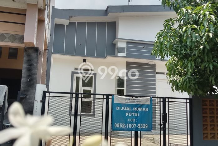 Dijual Hunian Rumah Terawat 3 Kamar di Grand Wisata, Bekasi Dijual Hunian Rumah Terawat 3 Kamar di Grand Wisata, Bekasi