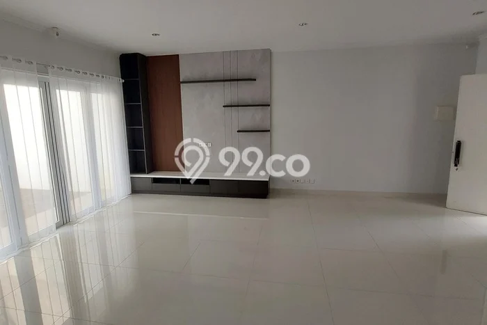Jarang Ada! Rumah Sewa 4 Kamar Bagus Siap Huni Gading Serpong Jarang Ada! Rumah Sewa 4 Kamar Bagus Siap Huni Gading Serpong
