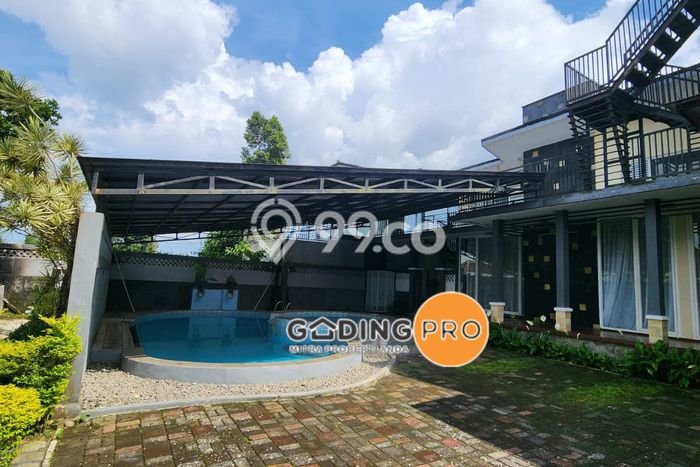 Vila di , Luas 1280m2m², Akses ke beragam keperluan Vila di , Luas 1280m2m², Akses ke beragam keperluan