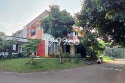 Hunian Mewah Siap Huni LT 203m2 di BSD, Tangerang Selatan Hunian Mewah Siap Huni LT 203m2 di BSD, Tangerang Selatan