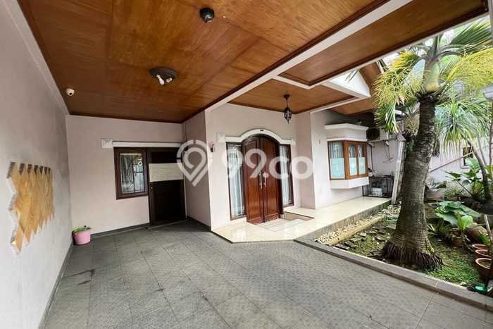 Rumah Strategis Minimalis Lb 200m2 di Pamulang, Tangerang Selatan Rumah Strategis Minimalis Lb 200m2 di Pamulang, Tangerang Selatan