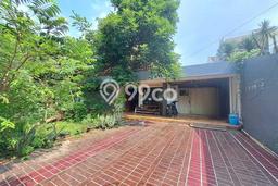 Rumah Eksklusif Siap Huni LT 542m2 di Matraman, Jakarta Timur Rumah Eksklusif Siap Huni LT 542m2 di Matraman, Jakarta Timur