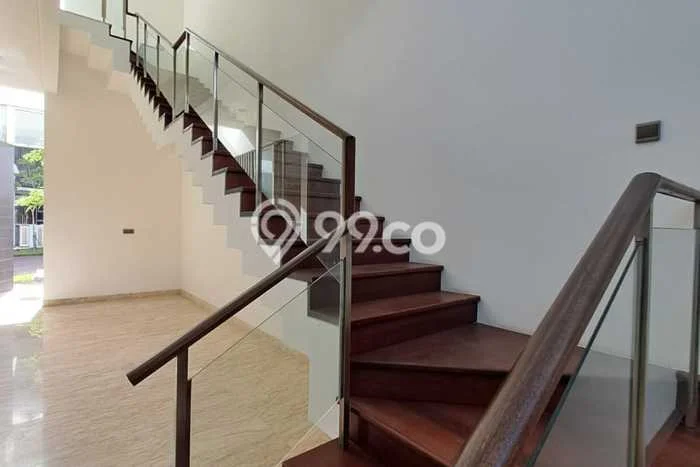 Disewakan Rumah Nyaman LT 480m2 / LB 480m2 di Kapuk, Jakarta Utara Disewakan Rumah Nyaman LT 480m2 / LB 480m2 di Kapuk, Jakarta Utara