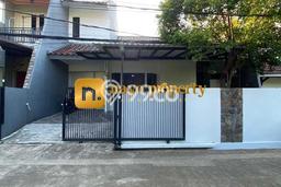 For Sale Hunian Rumah Nyaman 4 Kamar di Caman, Bekasi For Sale Hunian Rumah Nyaman 4 Kamar di Caman, Bekasi