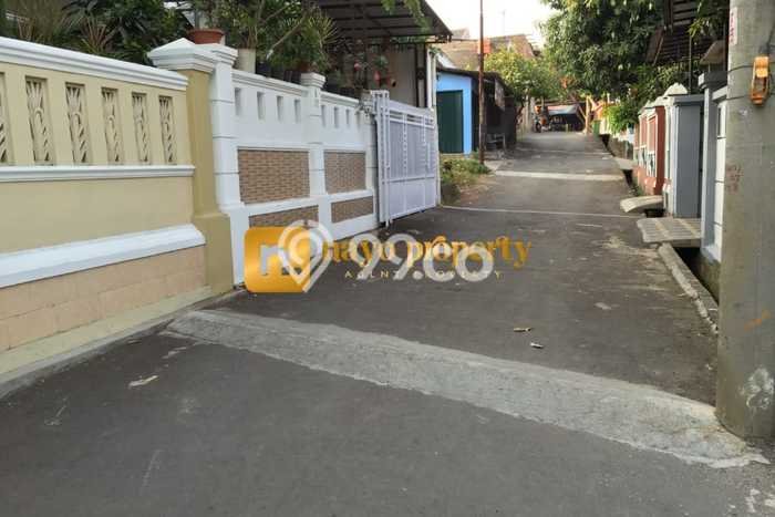 Jual Rumah Mewah Elegan Dengan View Cantik di Setu, Jakarta Timur Jual Rumah Mewah Elegan Dengan View Cantik di Setu, Jakarta Timur