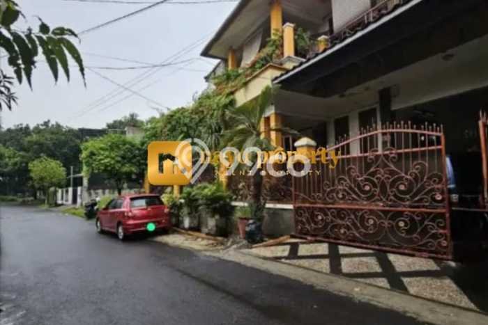 Dijual Segera Rumah Kost di Bintaro, Jakarta Selatan 10 Kamar Dijual Segera Rumah Kost di Bintaro, Jakarta Selatan 10 Kamar