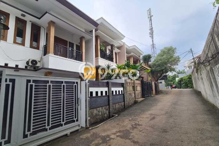 Jual Rumah Mewah Elegan Dengan View Cantik di Kemang, Jakarta Selatan Jual Rumah Mewah Elegan Dengan View Cantik di Kemang, Jakarta Selatan