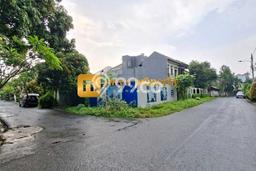 Tanah Komersial di , Luas 448m2m², Akses Mudah Tanah Komersial di , Luas 448m2m², Akses Mudah