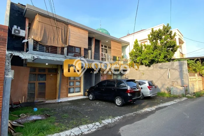 Unit Kost Dijual di Pondok Kelapa dengan 8 Kamar Area Strategis Unit Kost Dijual di Pondok Kelapa dengan 8 Kamar Area Strategis