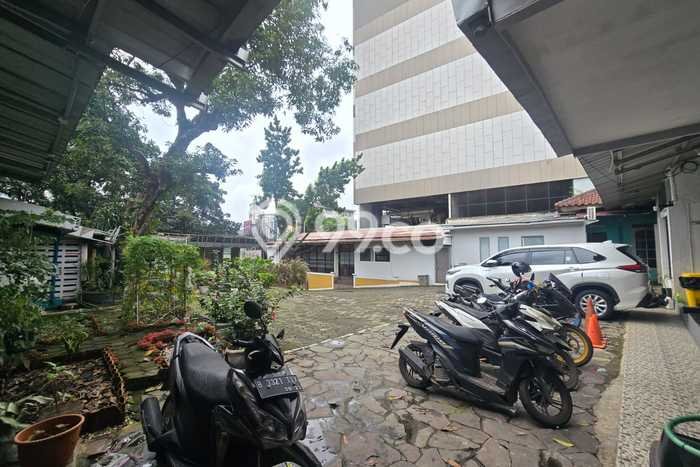 Disewakan Komersial di Kawasan Ramai Duren Tiga Luas 400m2 Disewakan Komersial di Kawasan Ramai Duren Tiga Luas 400m2