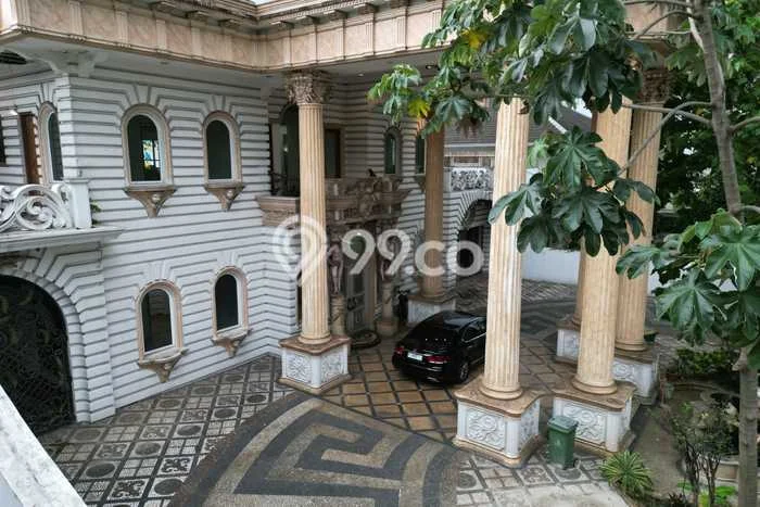 Hunian Kondisi Baik Disewakan di Pondok Indah, Jakarta Selatan LT 1400m2, LB 1300m2 Hunian Kondisi Baik Disewakan di Pondok Indah, Jakarta Selatan LT 1400m2, LB 1300m2