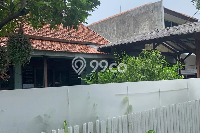 Rumah Eksklusif Dijual LT 280m2 di Cilandak, Jakarta Selatan Rumah Eksklusif Dijual LT 280m2 di Cilandak, Jakarta Selatan