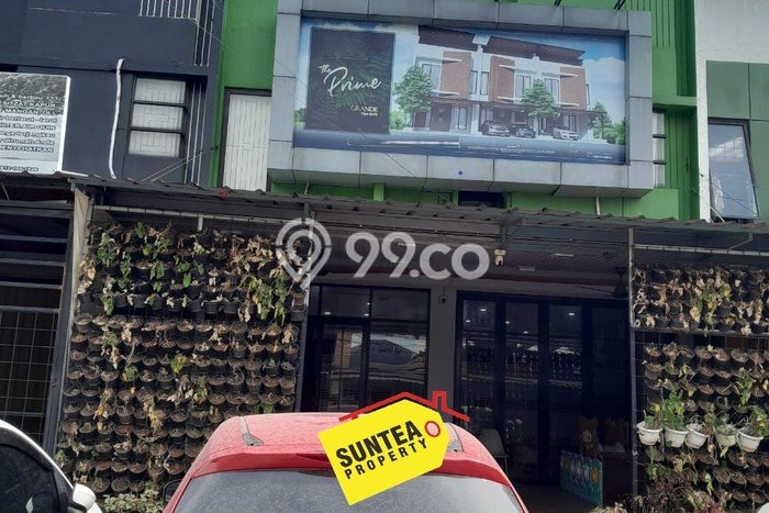 LOKASI PREMIUM! Ruko di , Luas 80m2m², Jalan Utama, Area Bisnis LOKASI PREMIUM! Ruko di , Luas 80m2m², Jalan Utama, Area Bisnis