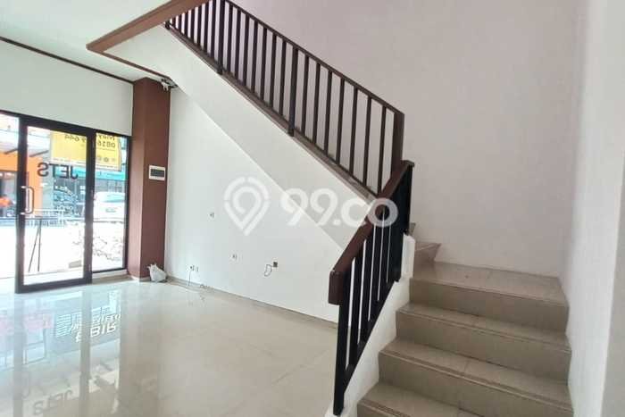 Disewakan Ruko Strategis Kawasan Bintaro, Luas 70m², Area Bisnis, Jalan Mudah Disewakan Ruko Strategis Kawasan Bintaro, Luas 70m², Area Bisnis, Jalan Mudah