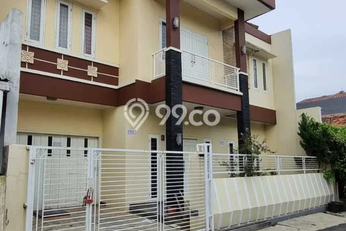 Disewakan! Rumah 6 Kamar Tidur &
4 Kamar Mandi di Pulo Asem, Jakarta Timur Disewakan! Rumah 6 Kamar Tidur &
4 Kamar Mandi di Pulo Asem, Jakarta Timur