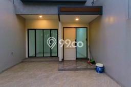 Rumah Mewah LB 168m2 Siap Pakai Desain Elegan di Kav DKI, Jakarta Barat Rumah Mewah LB 168m2 Siap Pakai Desain Elegan di Kav DKI, Jakarta Barat