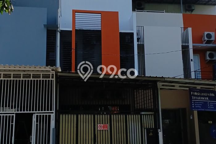 Ruko Dijual Lokasi Emas di Kebon Jeruk Luas 171m2 Ruko Dijual Lokasi Emas di Kebon Jeruk Luas 171m2