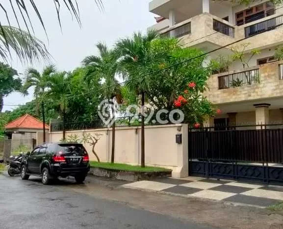 Rumah Luxury Siap Huni di Gianyar Fasilitas Premium Rumah Luxury Siap Huni di Gianyar Fasilitas Premium