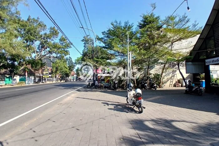 Lokasi Strategis! Dijual Komersial Bisnis di Blimbing, Malang Kondisi Bagus Lokasi Strategis! Dijual Komersial Bisnis di Blimbing, Malang Kondisi Bagus