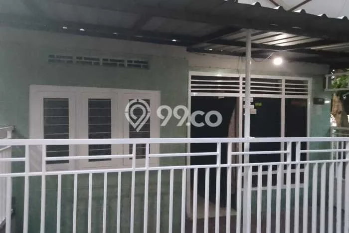 Disewakan! Rumah 3 Kamar Tidur &
1 Kamar Mandi di Kediri, Kediri Disewakan! Rumah 3 Kamar Tidur &
1 Kamar Mandi di Kediri, Kediri