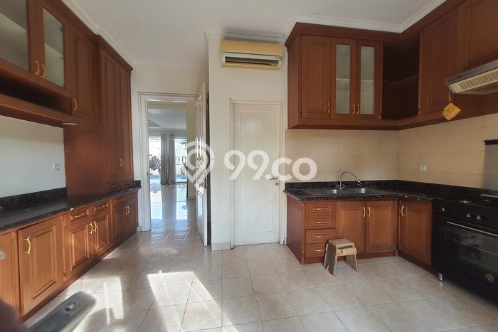 Hunian Nyaman 4 KT Harga Terjangkau di Pondok Indah Jakarta Selatan Hunian Nyaman 4 KT Harga Terjangkau di Pondok Indah Jakarta Selatan
