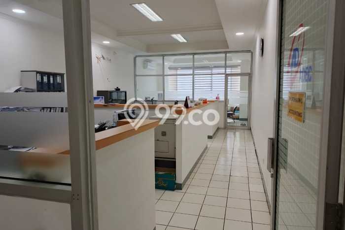 Area Ramai! Ruko Dijual di Karawaci untuk Bisnis Luas Bangunan 150m2 Area Ramai! Ruko Dijual di Karawaci untuk Bisnis Luas Bangunan 150m2