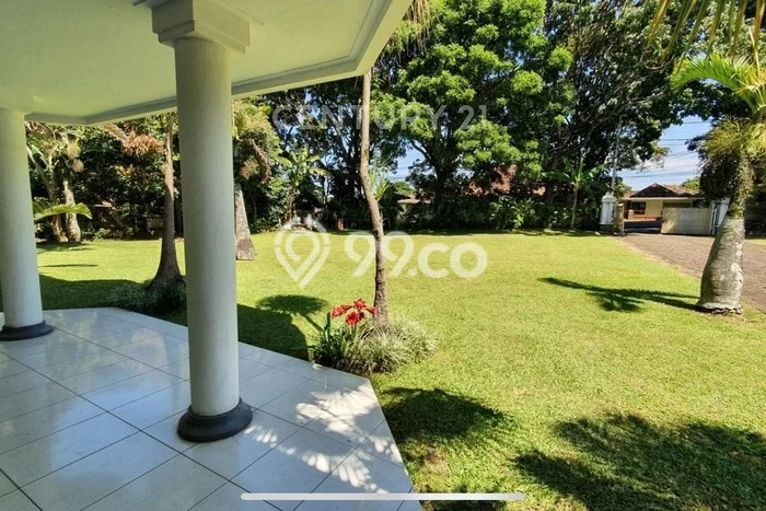 Vila di , Luas 2441m2m², Area Strategis Vila di , Luas 2441m2m², Area Strategis