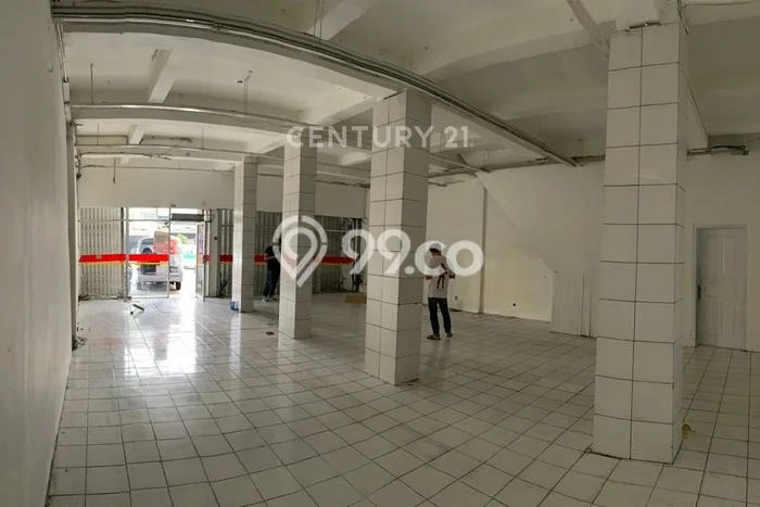Ruko untuk Disewa di Pusat Bandung Luas Bangunan 240m2 Ruko untuk Disewa di Pusat Bandung Luas Bangunan 240m2